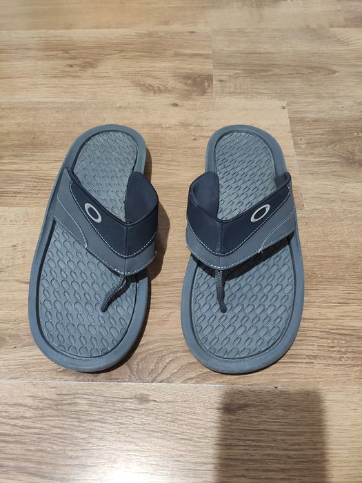 Șlapi Oakley mărimea 45