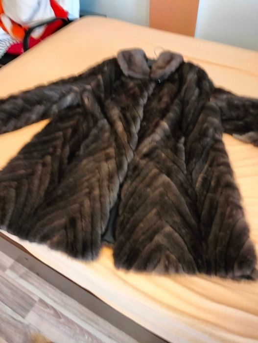 Vând haina de blana