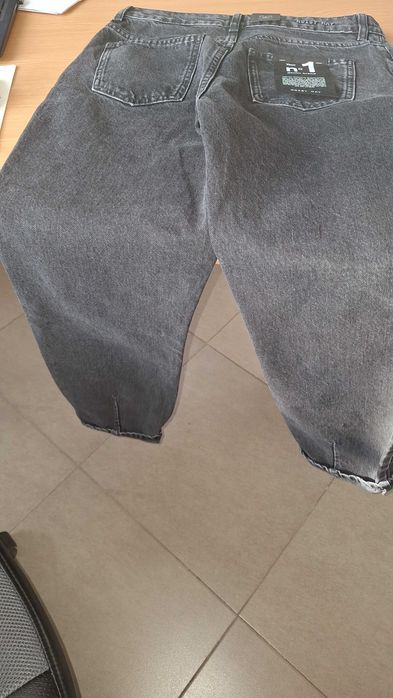 Noisy May
Дънки Isabel Черен Mom Fit