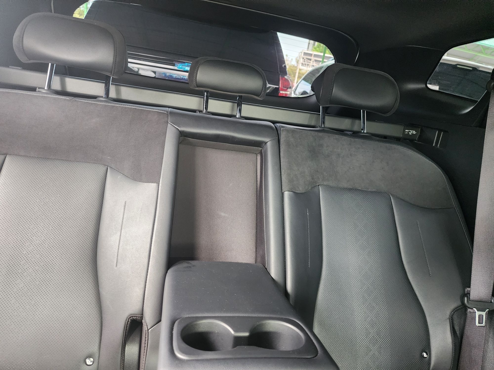 Продам машину  KIA SPORTAGE 4Х4