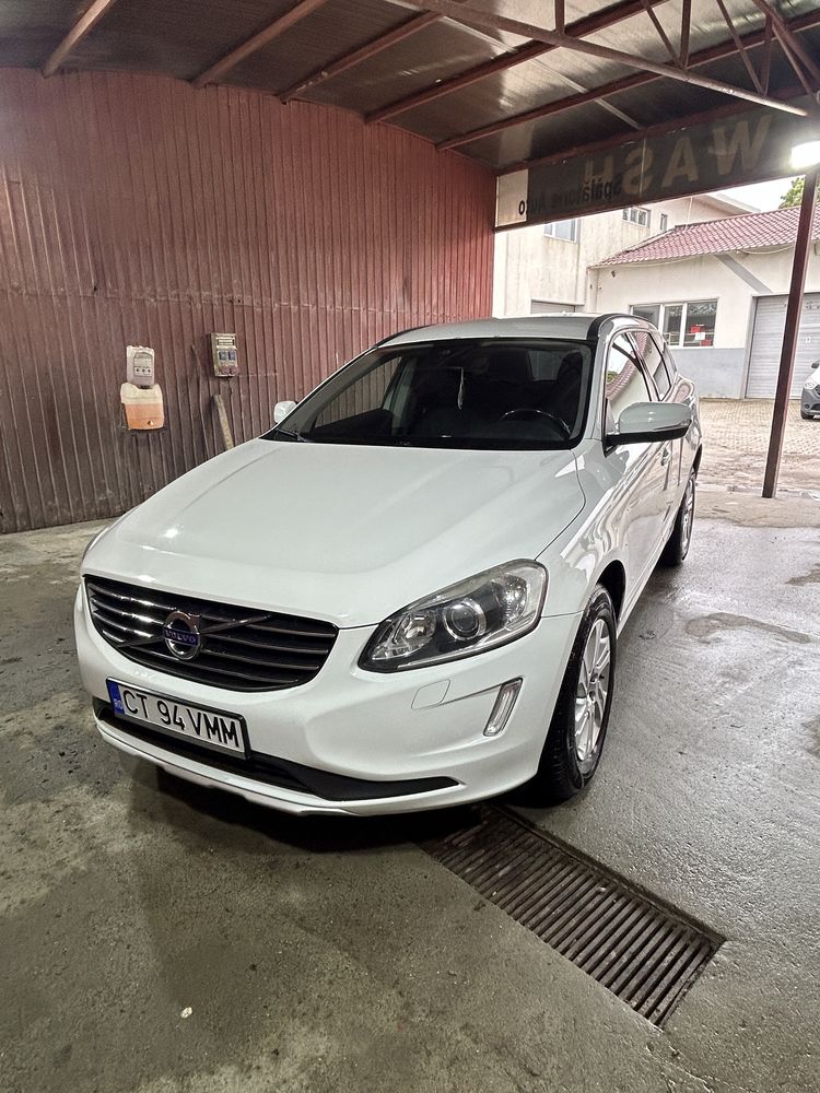 Volvo XC60-2015