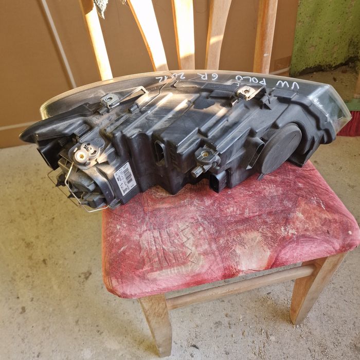 VW Polo 6R 2012 ляв фар