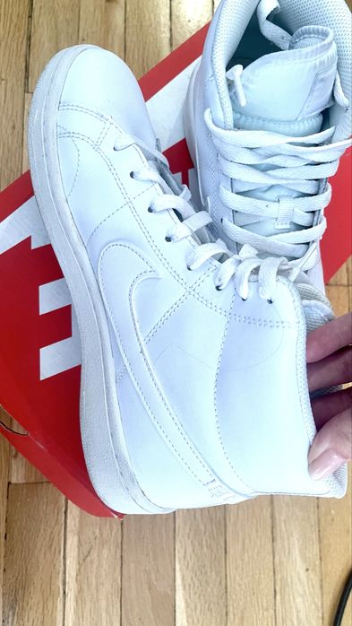 Дамски маратонки Nike Court Royale