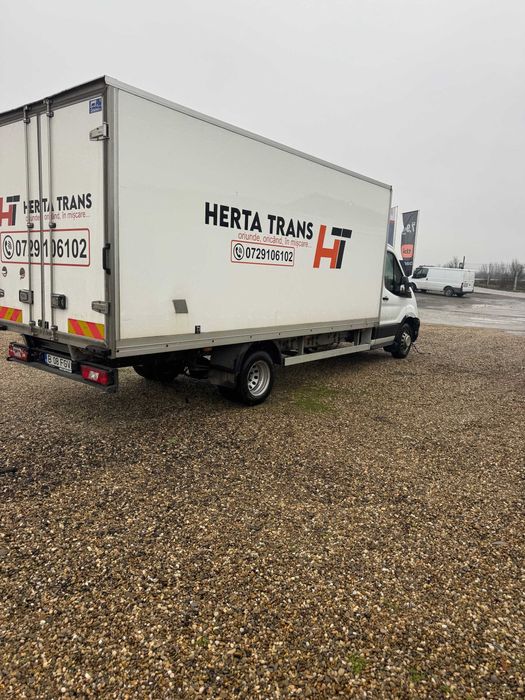 Cub Ford Transit dimensiuni box 5.1x2.2x206