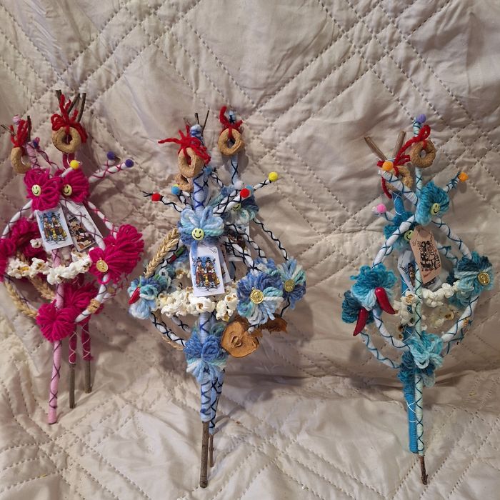 Битови Сурвакници