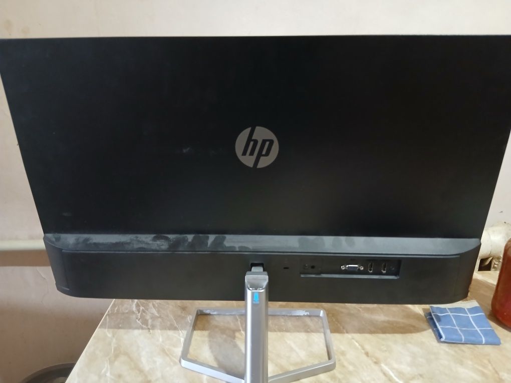 Монитор Hp m27f экран треснутий