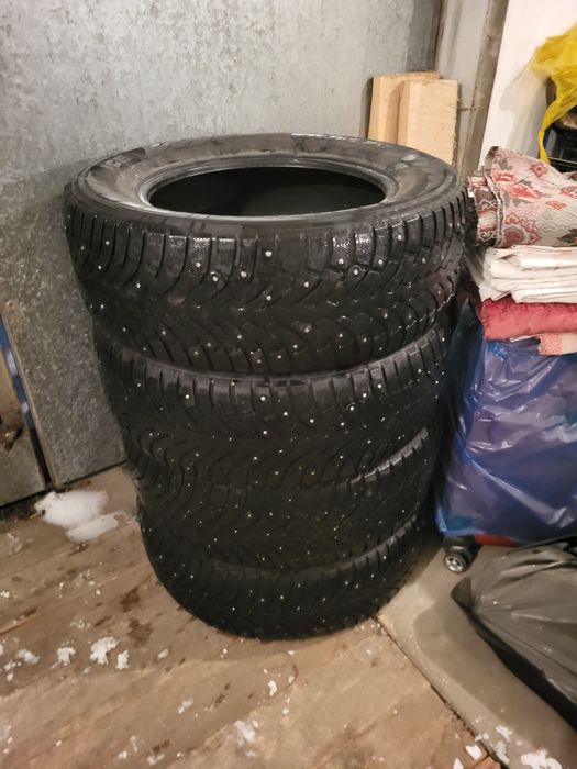 Продам комплект зимней резины