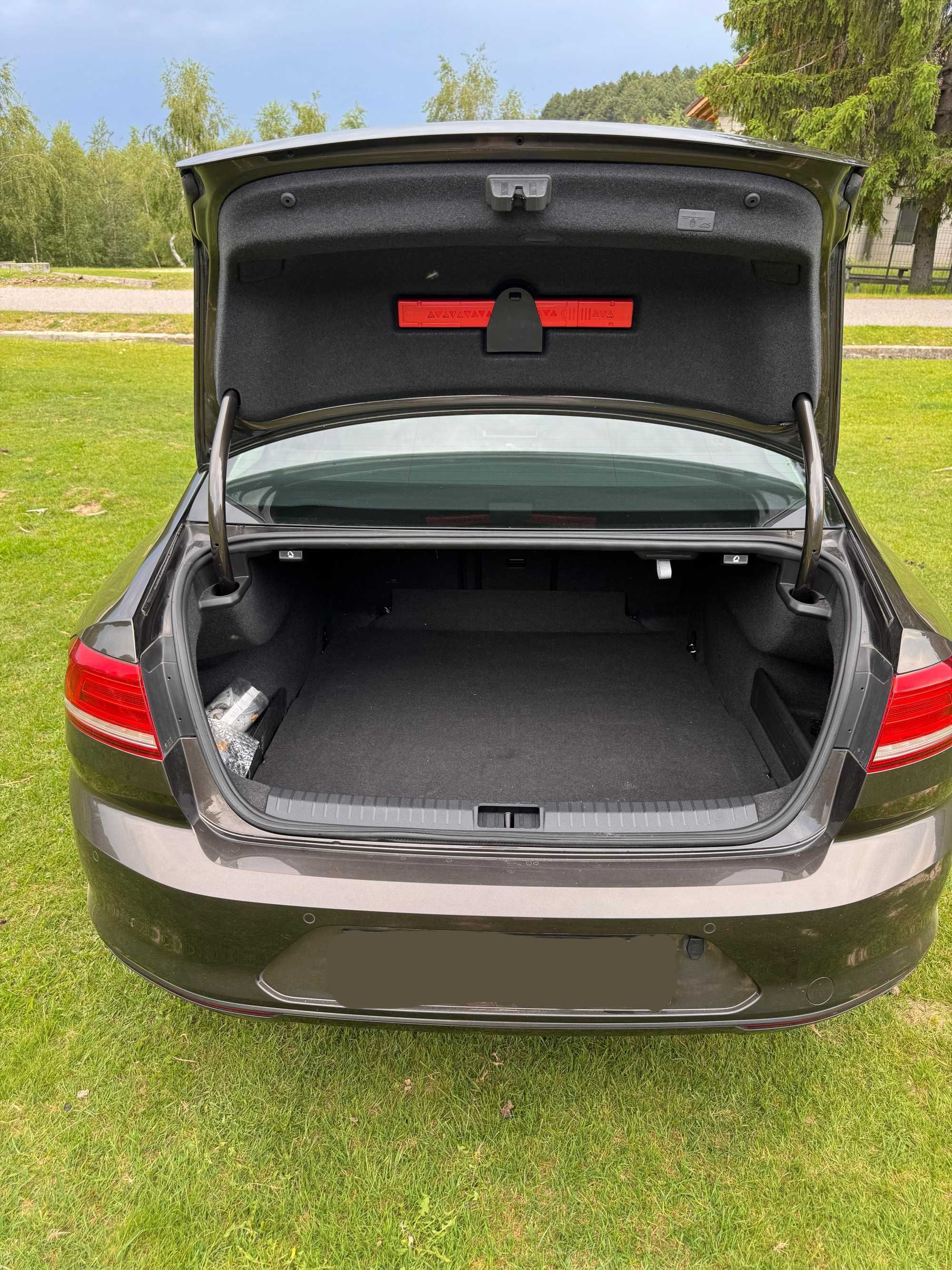 Volkswagen Passat 2018 Full service VW Distronic ACC Camera