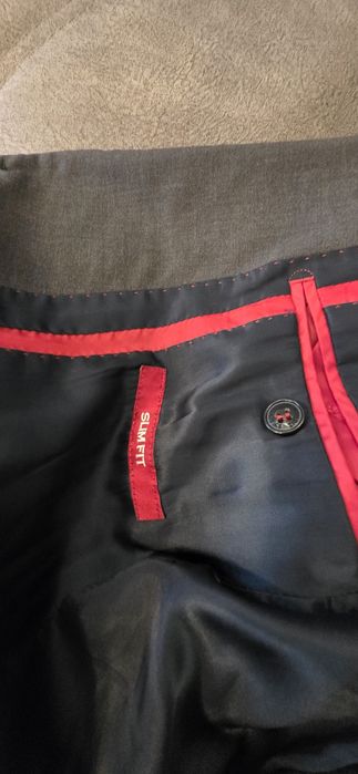 Мъжки Костюм ! Нов!FINSHLEY & HARDING!Размер М, slim fit!