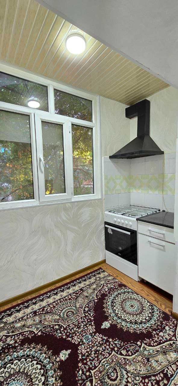 Срочно продается 1 комнатная квартира. 8 квартал Чиланзарский район.