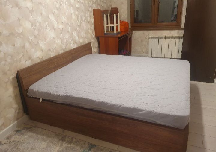 Kvartira qizlarga
