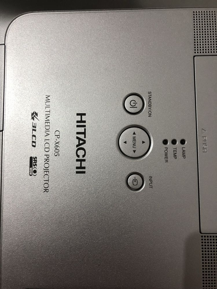 Videoproiector Hitachi CP-X605