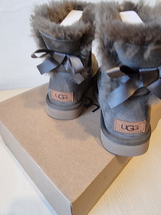 Vand Cizme dama UGG nr 37 , noi