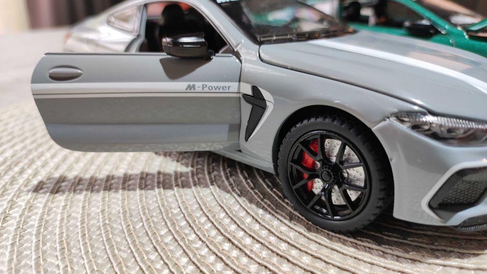 Метални колички – BMW M-Power. Мащаб 1:24.