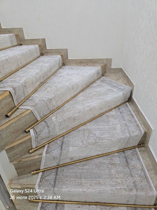 Профессиональная укладка ковров, ковролина, оверлок, склейка