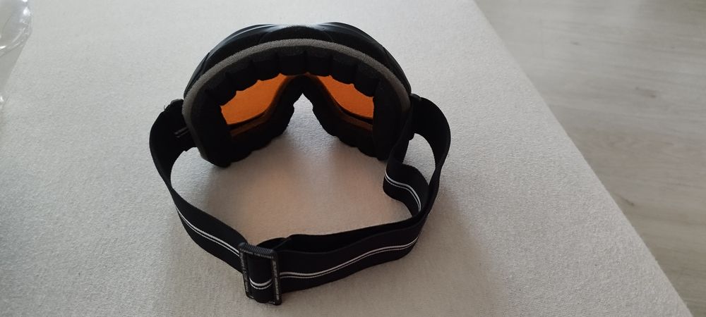 Детски ски ръкавици и очила за ски и сноуборд