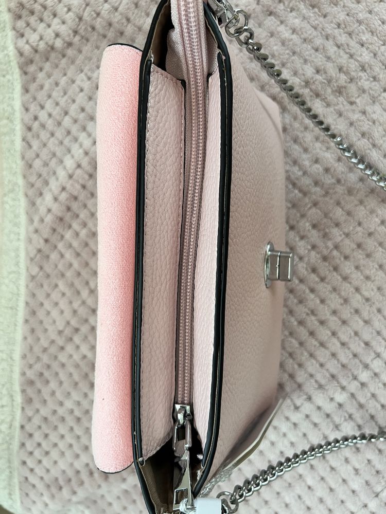 Чисто нова розова дамска чанта през рамо с етикет