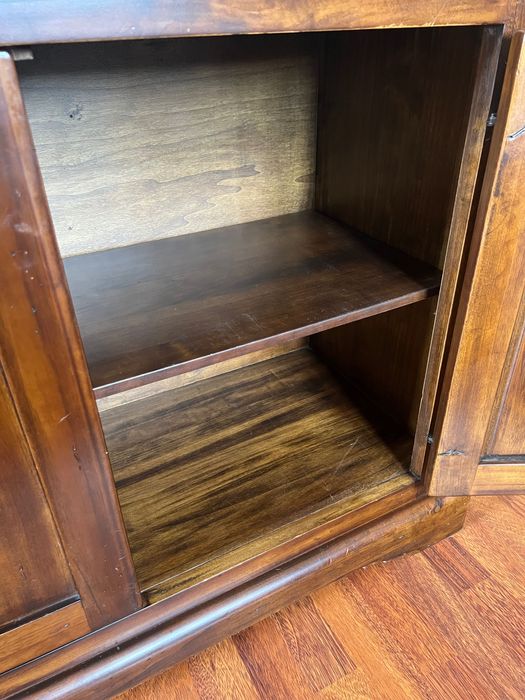 Старинен бюфет от орех Arte povera