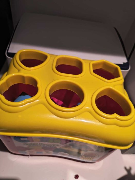 Cuburi moi 6-18 luni Clementoni