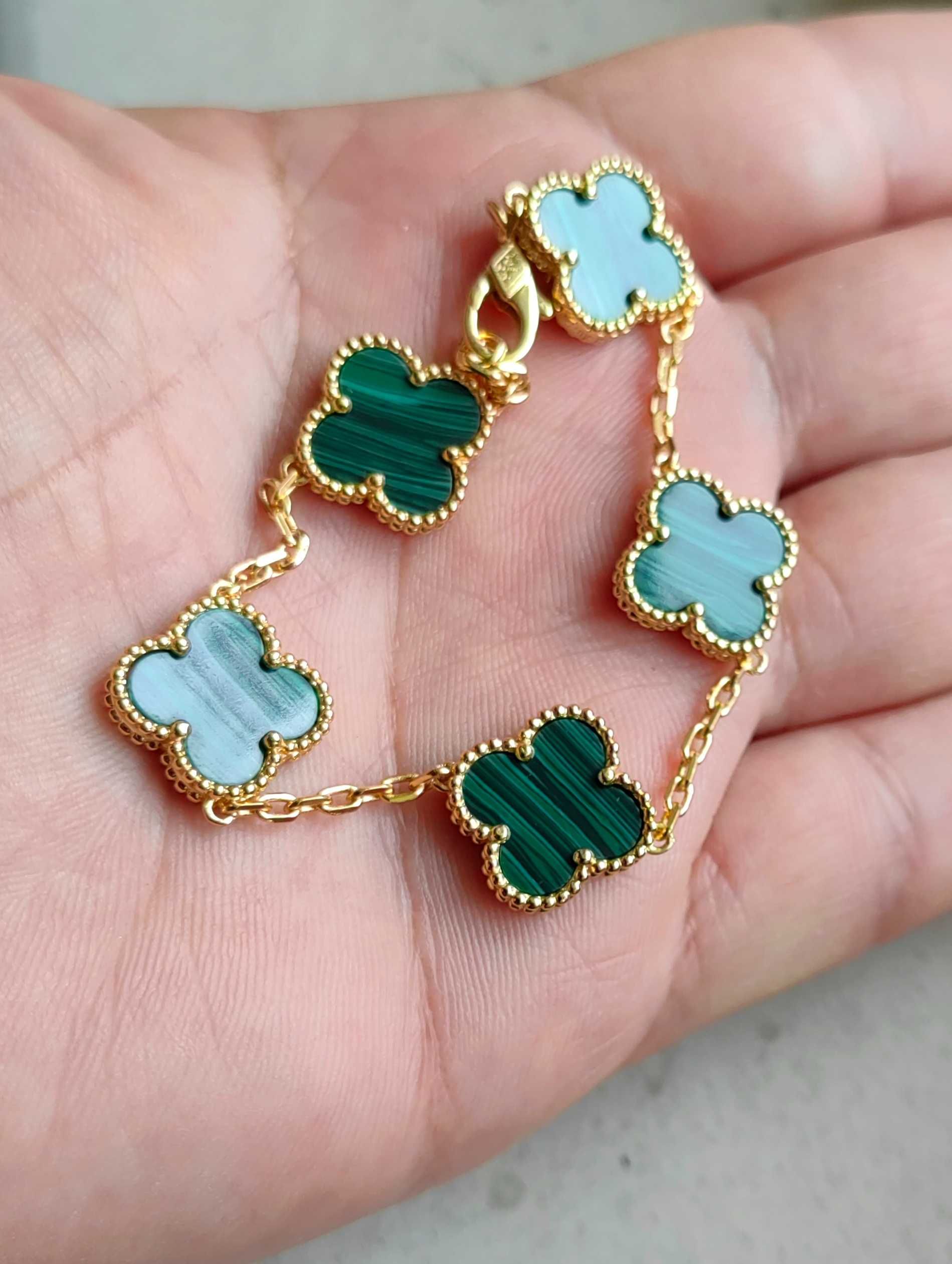 Златна гривна с 5 детелини от зелен малахит, Van Cleef & Arpels VCA