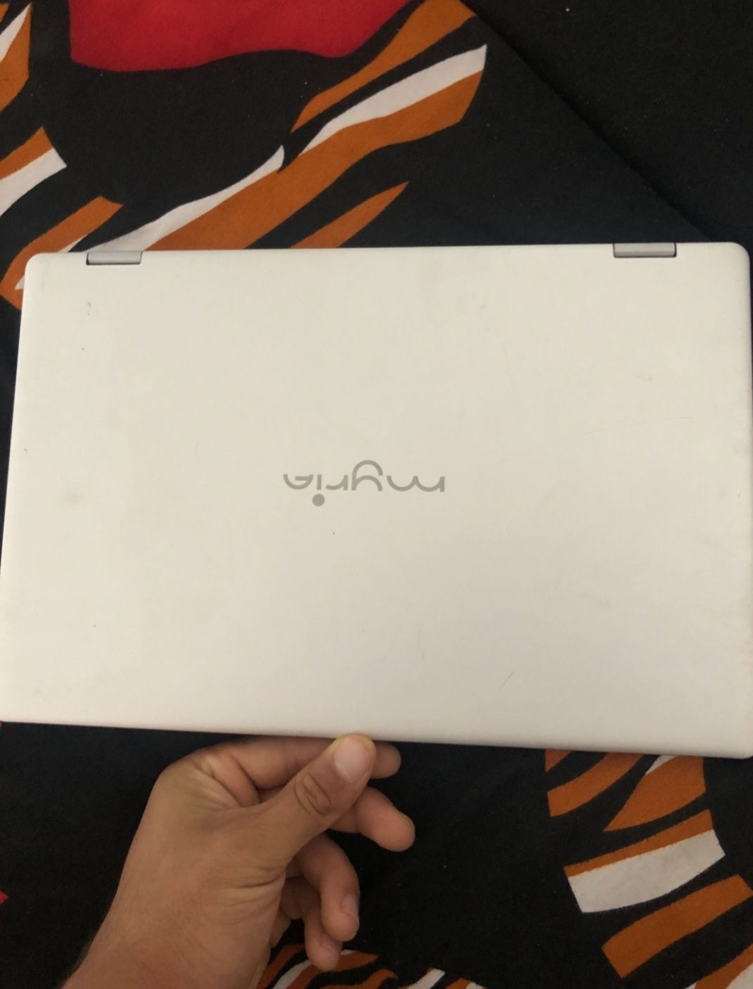 Vând laptop mirya