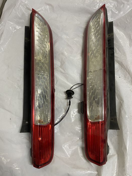 Stopuri Stanga-Dreapta Ford Focus 2 Facelift