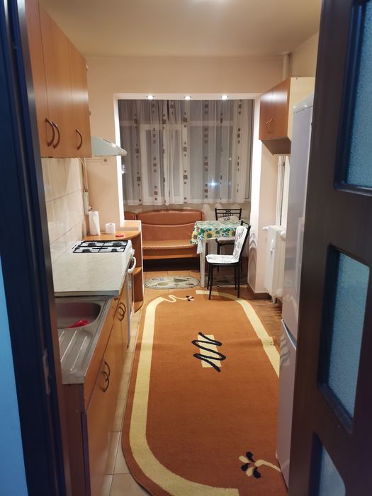 Închiriez apartament 2 camere Spitalul Militar