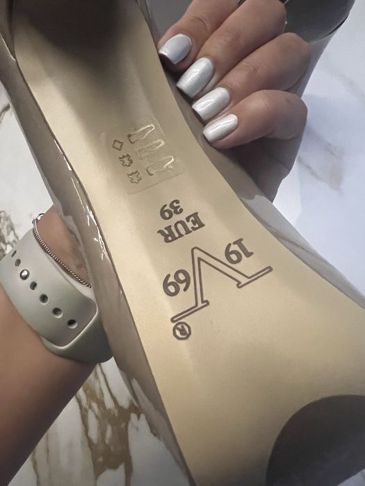 Чисто Нови Versace 39 номер