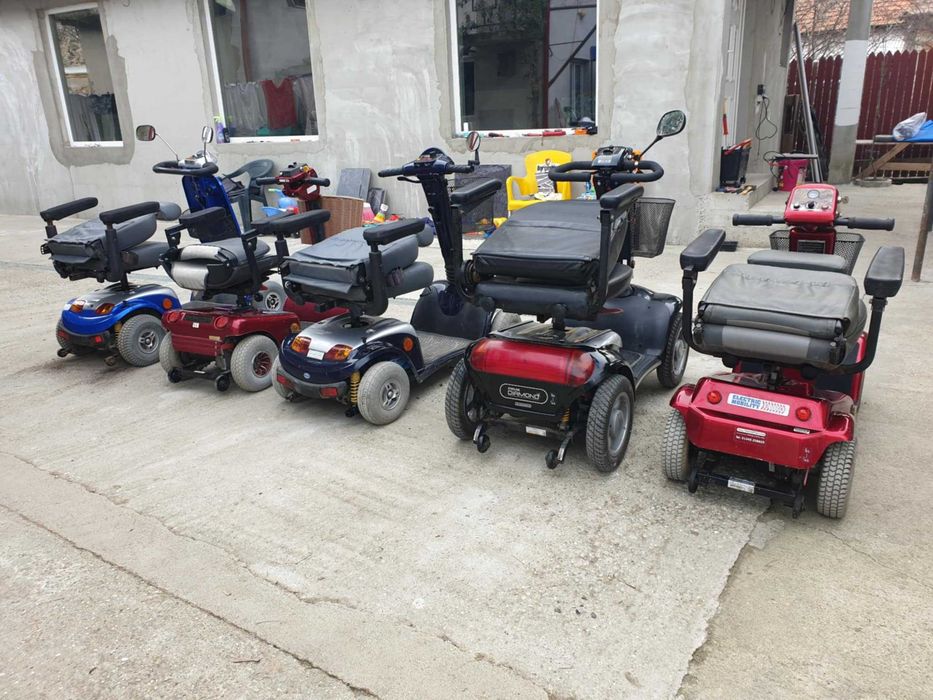 Vand carucior-scuter electric handicap ca nou ,bat.NOI !!!