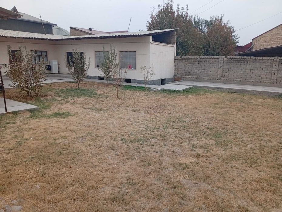 Uy sotiladi hamma sharoitlari bor