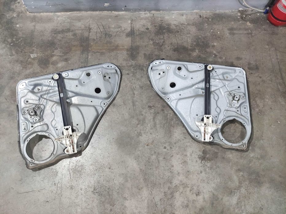 Macara spate stanga dreapta manuale volkswagen passat b5.5 2001-2005