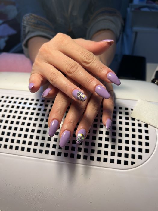 Unghiute cu gel, semi, piedi