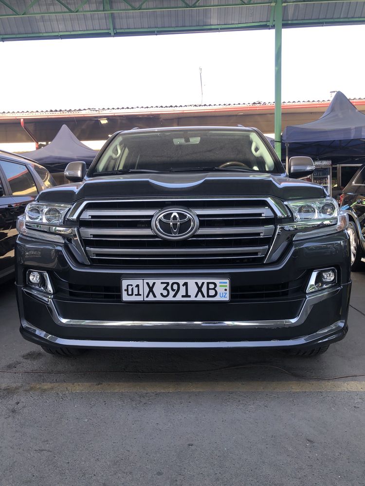 Tayota land cruizer dvuxsotka