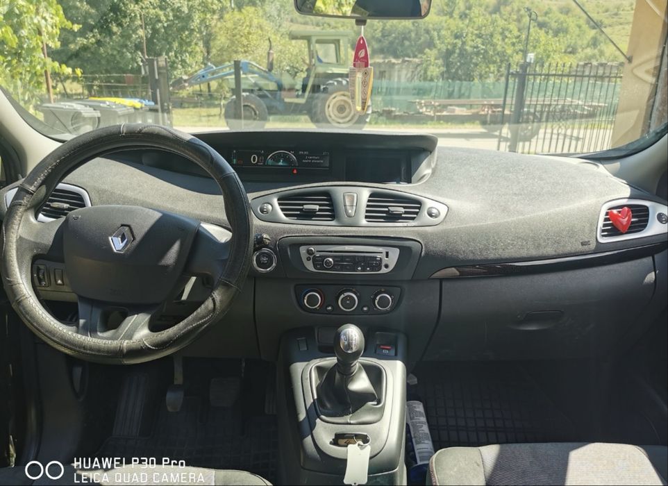 Vând Renault Grand Scenic