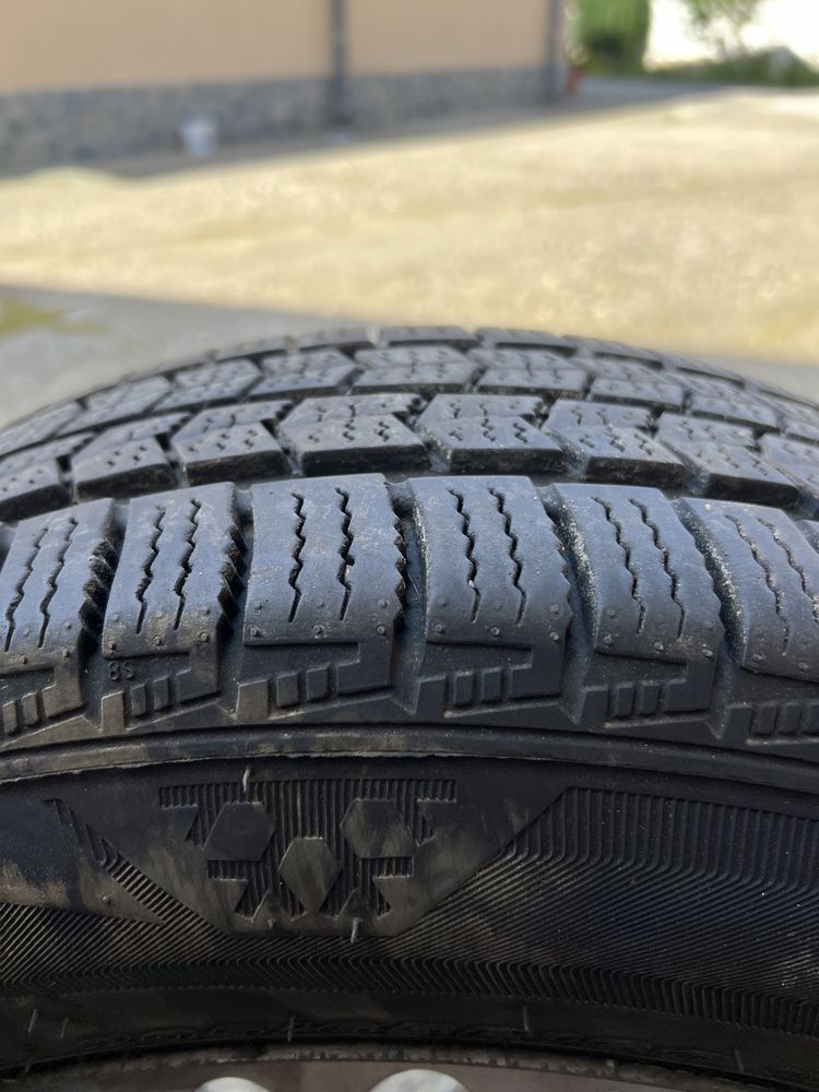 vand anvelope nexen 205/65 R16C