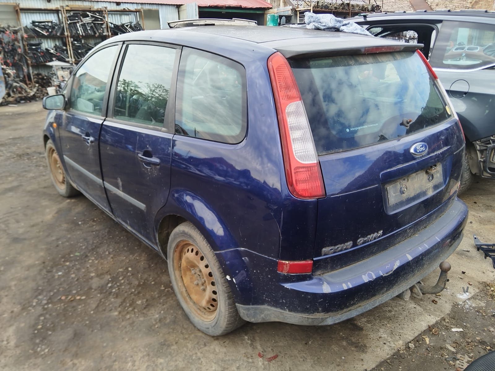 Carlig remorcare complet Ford C-Max ( instalație șuruburi priza )