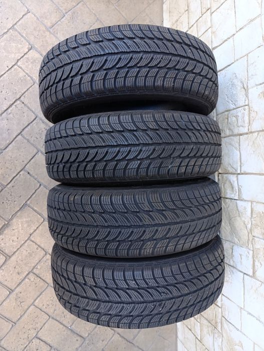 Зимни гуми Debica 185/60/15 dot 3922