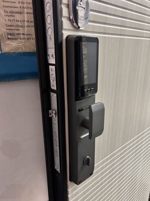 Установка умных электронных замков!