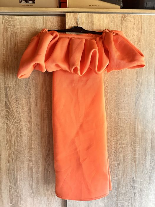 Рокля Asos 38 размер