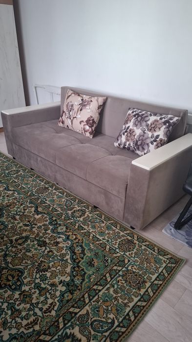 Диван  бу в хорошем состоянии  80000 тн