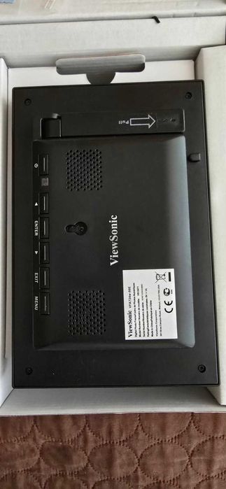 Продавам чисто нова фоторамка ViewSonic