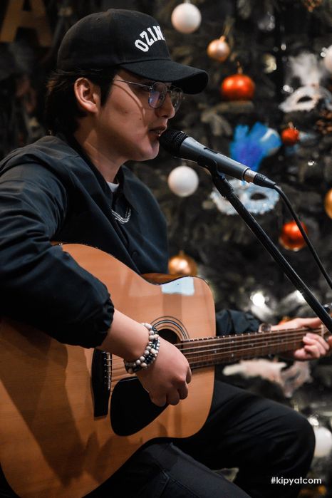 Живая музыка на новогодние корпоративы в офисах, ресторанах и мн.др.