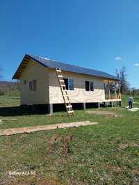 Cabane de vacanta de vânzare.