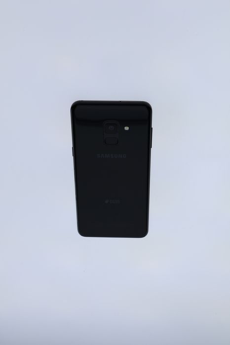 Samsung Galaxy A8 (2018)  32 GB-lip536
