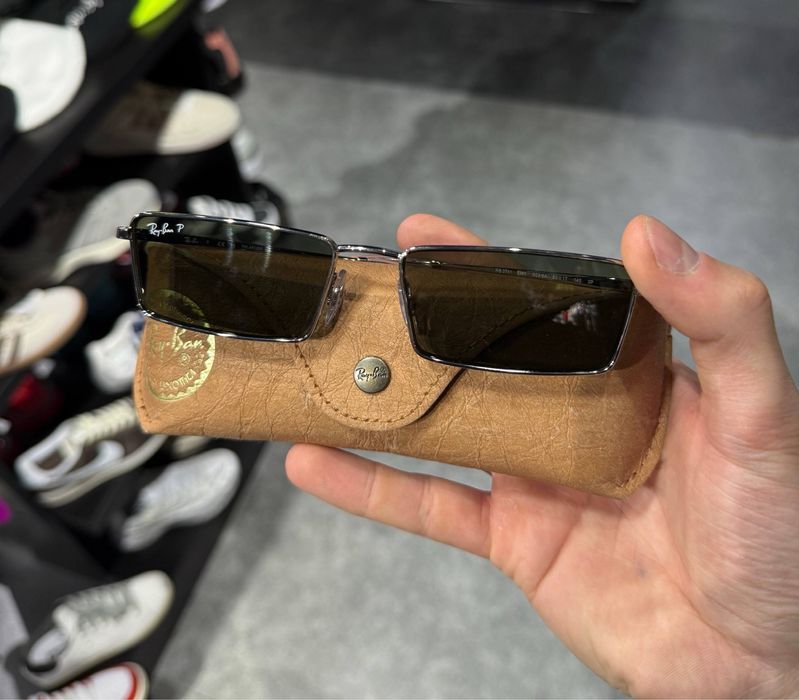 Продаются Ray Ban очки оригинал