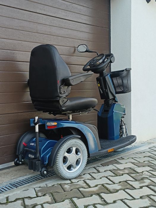 Carucior scuter tricicleta scaun handicap  carut moped dizabilitati