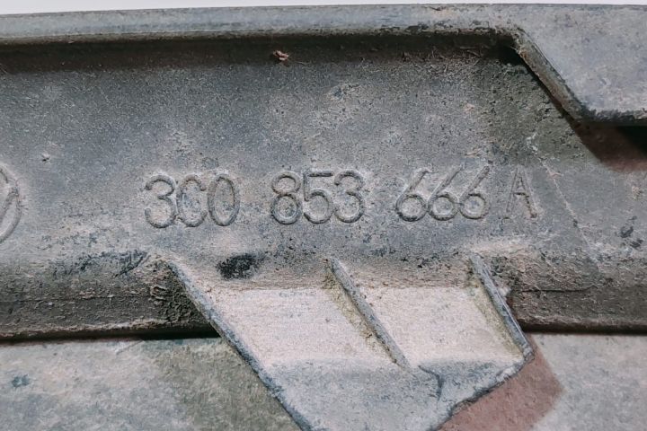 Grila bara  dreapta 3C0853666A Volkswagen VW Passat B6