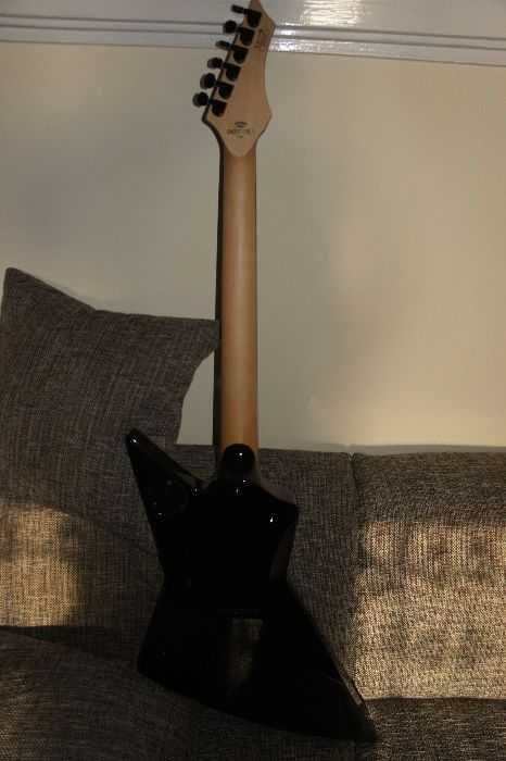 Chitara electrica Chapman Guitars Ghost Fret Black Blood + gigbag