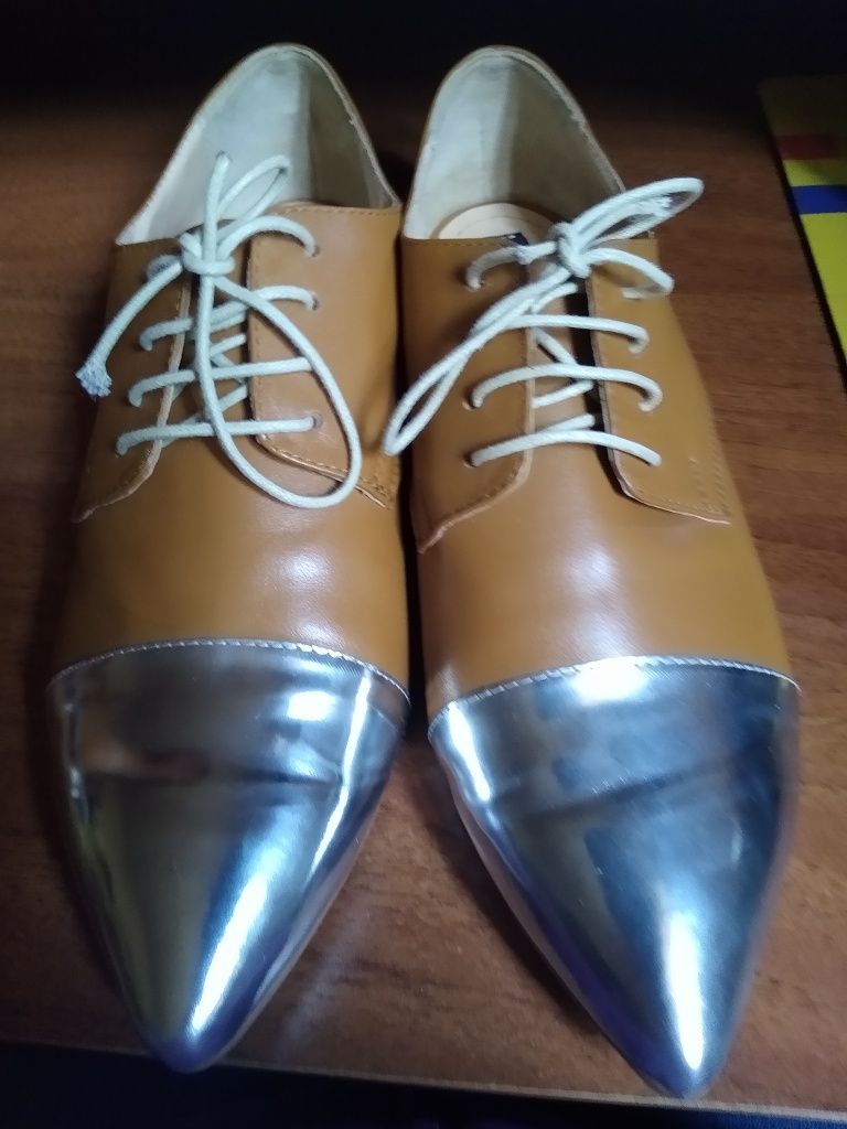 Pantofi derby cu şireturi Hermione marca Password - lumea la picioare