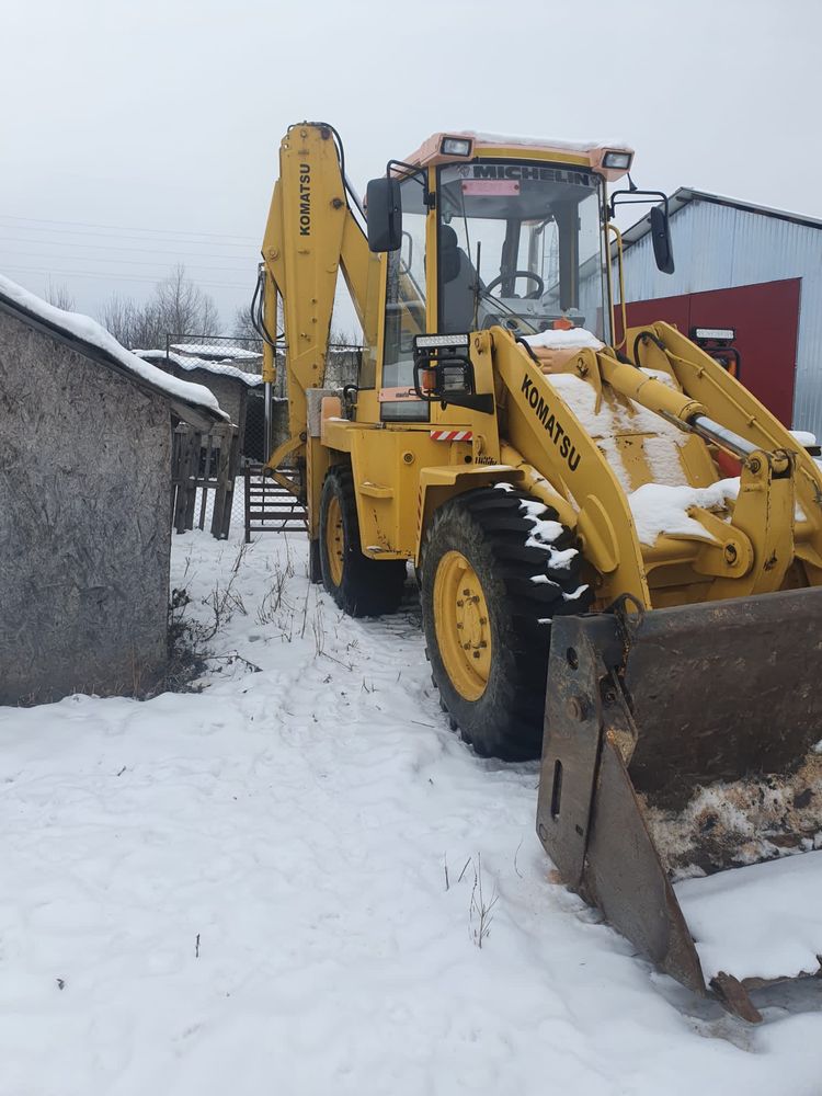 Buldo-excavator Komatsu